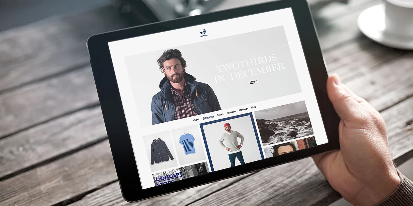 Großformatiges Surf- und Produktbild mit weitem Weißraum, das das Surfer-Lebensgefühl und die Bilddomäne der Marke transportiert.