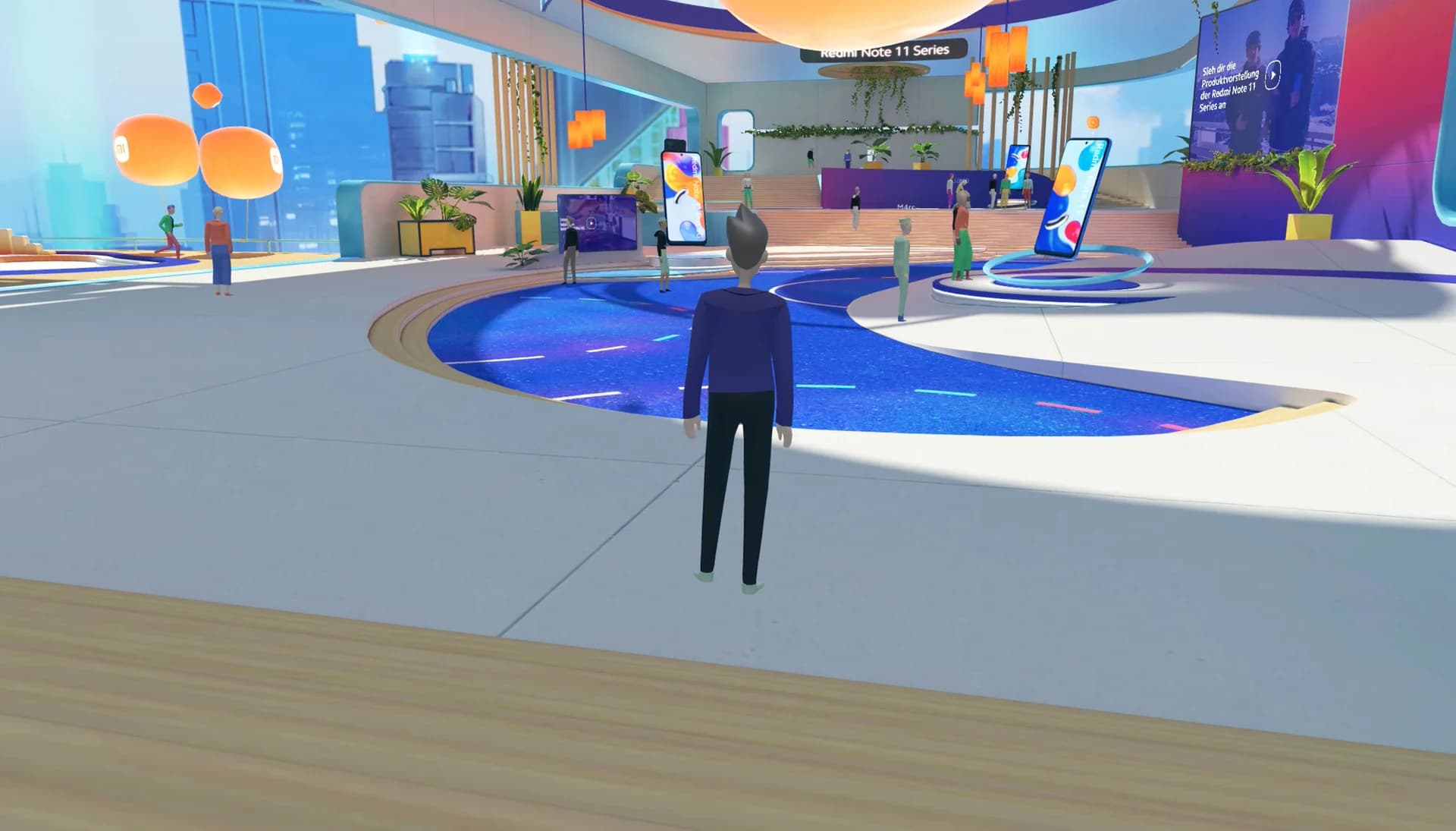 Platzhalter: Übersicht des dreistöckigen Virtual Showroom mit Treppe, Produkten und Dachterrasse vor neonbeleuchteter Skyline